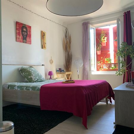 Belle Chambre Au Coeur De Bayonne Apartment Екстериор снимка