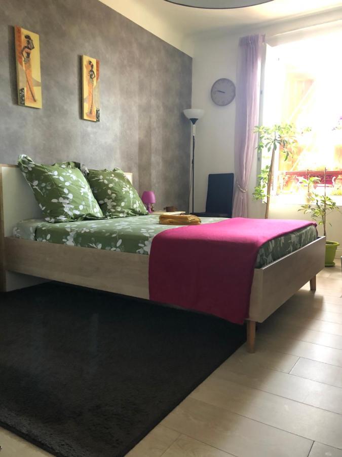 Belle Chambre Au Coeur De Bayonne Apartment Екстериор снимка